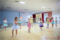 Școala de dansuri "Passion Dance" vă așteaptă împreună cu copiii în lumea fascinantă a dansului!