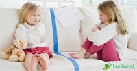 Conflictele dintre frați și surori. Cum împăcăm copiii?